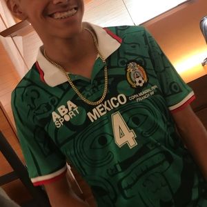 Meet your Posher, Sol